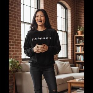 Friends TV Show Velour Sweatshirt Women’s Small Black Logo New With Tags